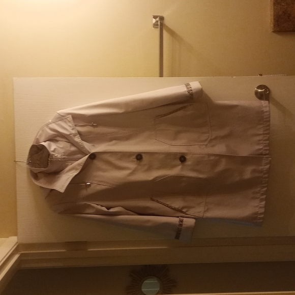 Size 8 Jessica hooded water resistant trench - Picture 3 of 6